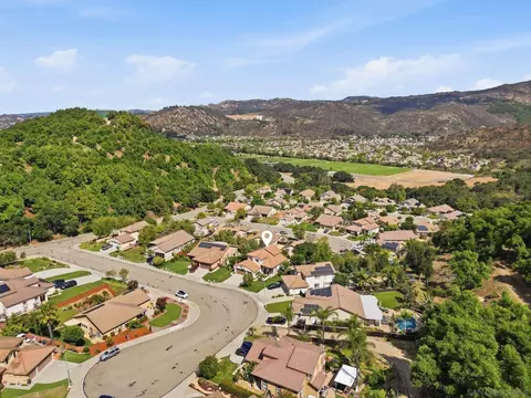 View/Area - 3234 Meadow Grass Ln, Escondido, CA 92027 photo 5 of 10