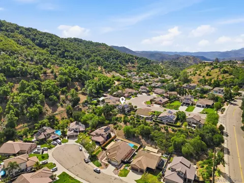 View/Area - 3234 Meadow Grass Ln, Escondido, CA 92027 photo 7 of 10