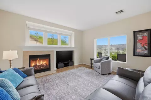 Living - 3234 Meadow Grass Ln, Escondido, CA 92027 photo 3 of 5
