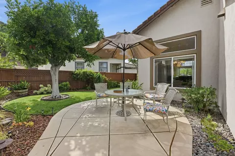 Exterior - 3234 Meadow Grass Ln, Escondido, CA 92027 photo 6 of 8