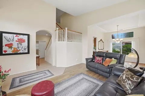 Living - 3234 Meadow Grass Ln, Escondido, CA 92027 photo 2 of 5