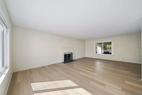 Living - 13740 Sagewood Dr, Poway, CA 92064 photo 2 of 4
