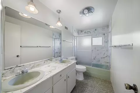 Bath - 13740 Sagewood Dr, Poway, CA 92064 photo 3 of 3