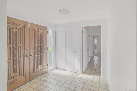 Entry Way - 8575 N La Jolla Scenic Dr, La Jolla, CA 92037 photo 1 of 2