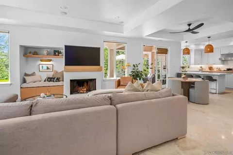 Living - 41025 Los Ranchos Cir, Temecula, CA 92592 photo 2 of 3