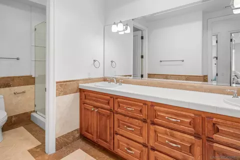 Bath - 41025 Los Ranchos Cir, Temecula, CA 92592 photo 3 of 5