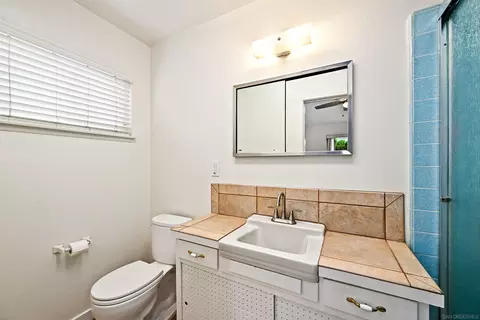 Bath - 927 Gray, El Cajon, CA 92020 photo 1 of 3