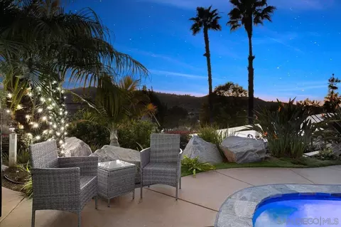 Exterior - 962 Chardonney Way, Escondido, CA 92029 photo 11 of 18
