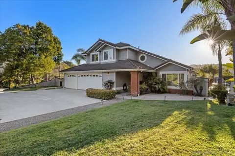 Exterior - 962 Chardonney Way, Escondido, CA 92029 photo 4 of 18