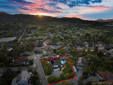 View/Area - 962 Chardonney Way, Escondido, CA 92029 photo 2 of 2