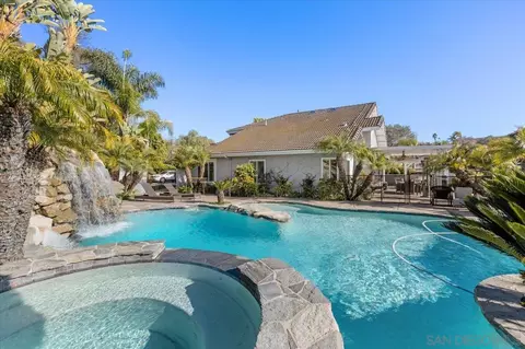 Exterior - 962 Chardonney Way, Escondido, CA 92029 photo 9 of 18