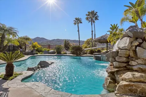 Exterior - 962 Chardonney Way, Escondido, CA 92029 photo 6 of 18