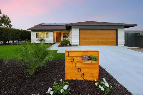 10108 Tres Lagos Ct, Spring Valley, CA 91977