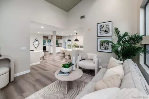 Living - 219 11th St, Del Mar, CA 92014 photo 2 of 4