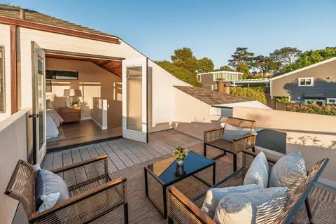 Exterior - 219 11th St, Del Mar, CA 92014 photo 1 of 9
