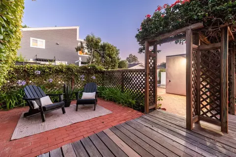 Exterior - 219 11th St, Del Mar, CA 92014 photo 5 of 9