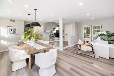 Dining - 219 11th St, Del Mar, CA 92014 photo 3 of 5