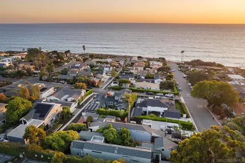 View/Area - 219 11th St, Del Mar, CA 92014 photo 4 of 5