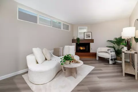 Living - 219 11th St, Del Mar, CA 92014 photo 3 of 4