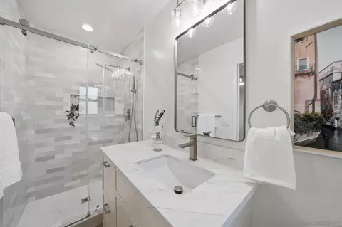 Bath - 6375 Primrose Dr, La Mesa, CA 91942 photo 3 of 5
