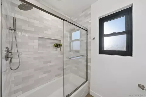 Bath - 6375 Primrose Dr, La Mesa, CA 91942 photo 5 of 5