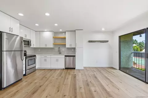 1092 Fresno St #4, San Diego, CA 92110