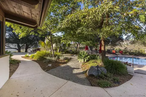 Exterior - 2825 Vista Del Rio, Fallbrook, CA 92028 photo 12 of 19