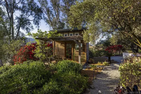 Exterior - 2825 Vista Del Rio, Fallbrook, CA 92028 photo 5 of 19