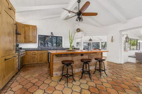 Kitchen - 2825 Vista Del Rio, Fallbrook, CA 92028 photo 1 of 3