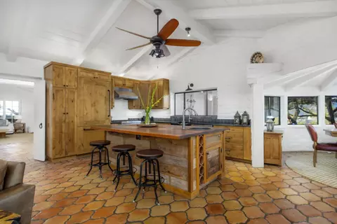 Kitchen - 2825 Vista Del Rio, Fallbrook, CA 92028 photo 3 of 3