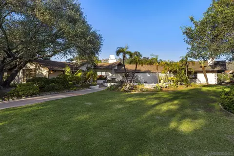 Exterior - 2825 Vista Del Rio, Fallbrook, CA 92028 photo 14 of 19
