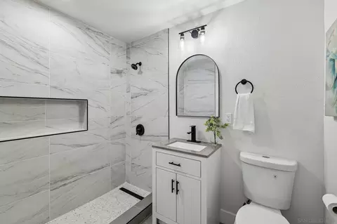 Bath - 316 4th, Ramona, CA 92065 photo 3 of 5