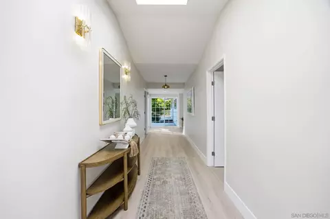 Entry Way - 7202 Via Capri, La Jolla, CA 92037 photo 1 of 2