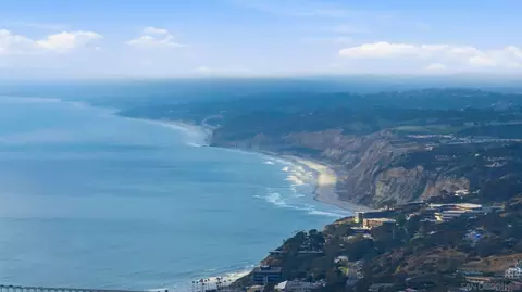 View/Area - 7202 Via Capri, La Jolla, CA 92037 photo 5 of 7