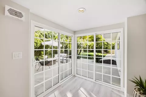 Entry Way - 7202 Via Capri, La Jolla, CA 92037 photo 2 of 2