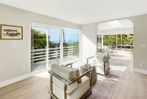 Living - 7202 Via Capri, La Jolla, CA 92037 photo 1 of 3