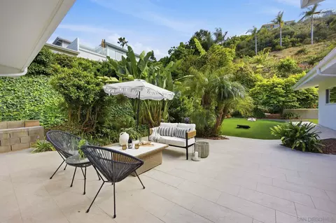 Exterior - 7202 Via Capri, La Jolla, CA 92037 photo 3 of 12