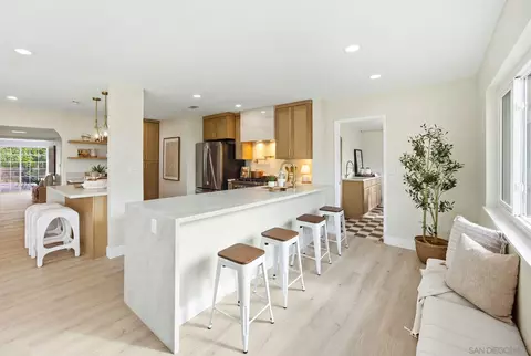 Kitchen - 7202 Via Capri, La Jolla, CA 92037 photo 3 of 5
