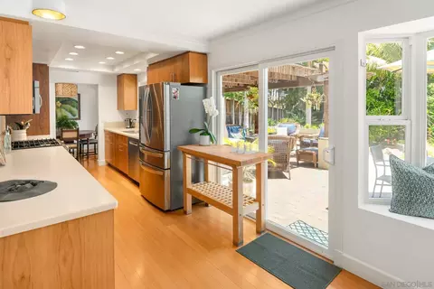 Kitchen - 1858 Laurel Rd, Oceanside, CA 92054 photo 2 of 4