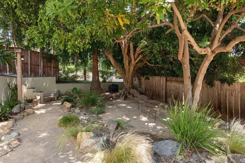 Exterior - 1858 Laurel Rd, Oceanside, CA 92054 photo 30 of 31
