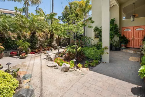 Exterior - 1858 Laurel Rd, Oceanside, CA 92054 photo 6 of 31