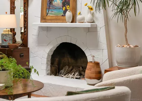 Living - 1858 Laurel Rd, Oceanside, CA 92054 photo 4 of 5