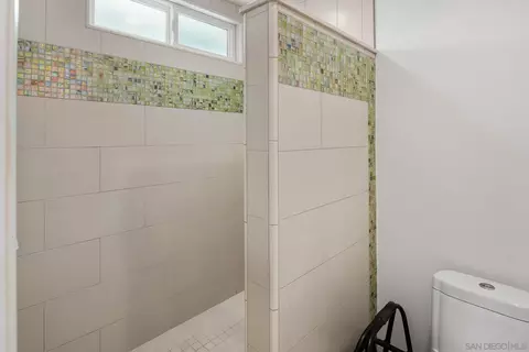 Bath - 1858 Laurel Rd, Oceanside, CA 92054 photo 5 of 6