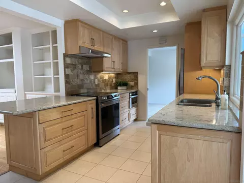 421 Santa Helena, Solana Beach, CA 92075