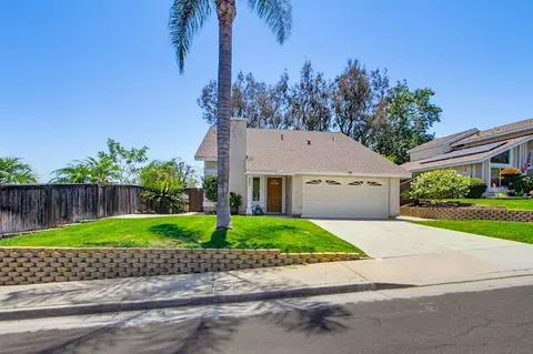 227 Skyridge Ln, Escondido, CA 92026