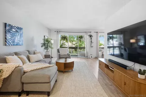 4600 Lamont #212, San Diego, CA 92109