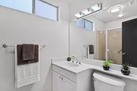 Bath - 3174 Reservoir Dr, Jamul, CA 91935 photo 1 of 4