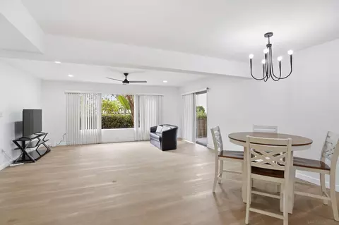 6864 Hyde Park Dr #C, San Diego, CA 92119