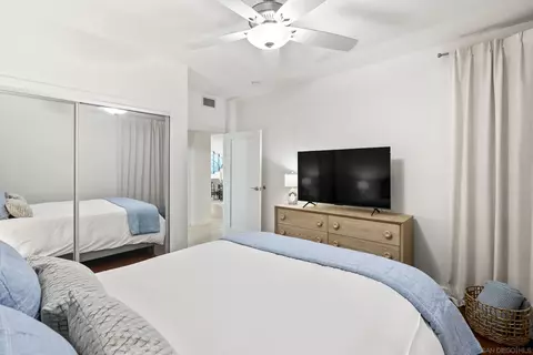 Bedroom - 5410 La Jolla Blvd #A111, La Jolla, CA 92037 photo 3 of 4
