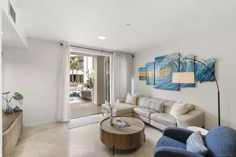 Living - 5410 La Jolla Blvd #A111, La Jolla, CA 92037 photo 2 of 4